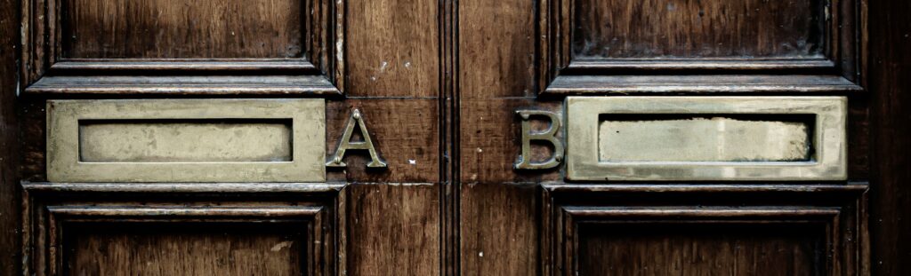 AかBの選択肢があります