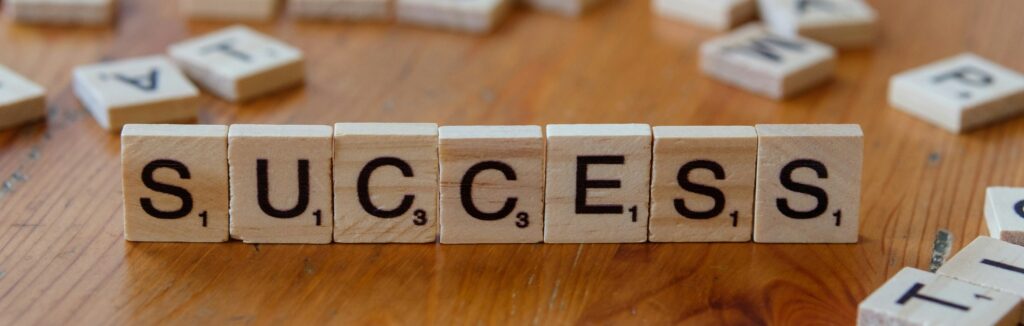 サクセスの文字が並んでいます